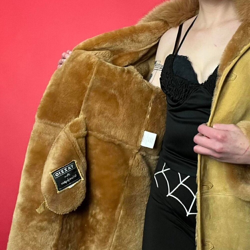 Tazzio para / Vintage authentic genuine fur midi to maxi button up coat 💛🤎‌‍‍‍ - Picture 6 of 8